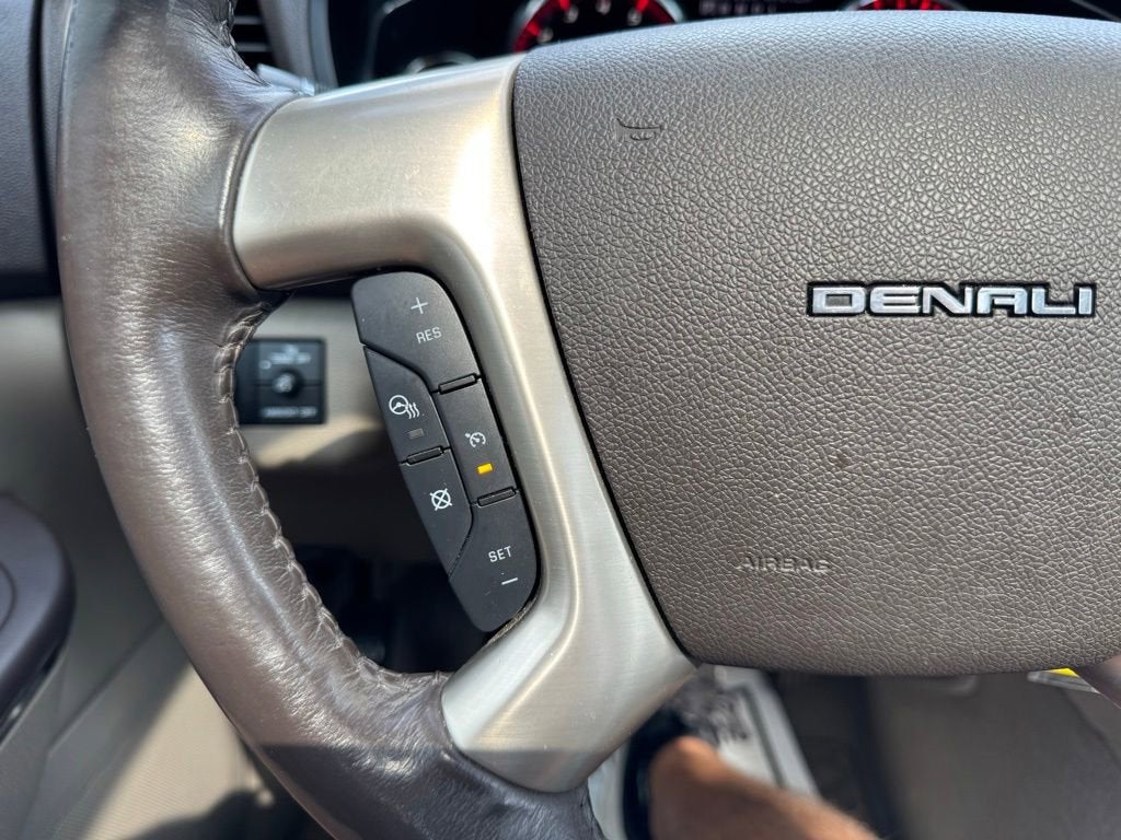 2016 GMC Acadia Denali
